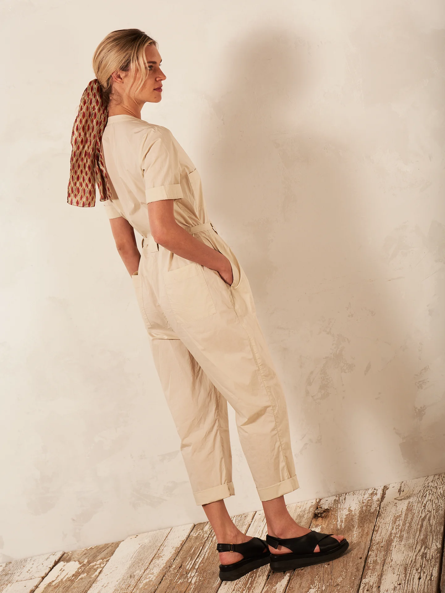 Jumpsuit mit Gürtel - Image 8
