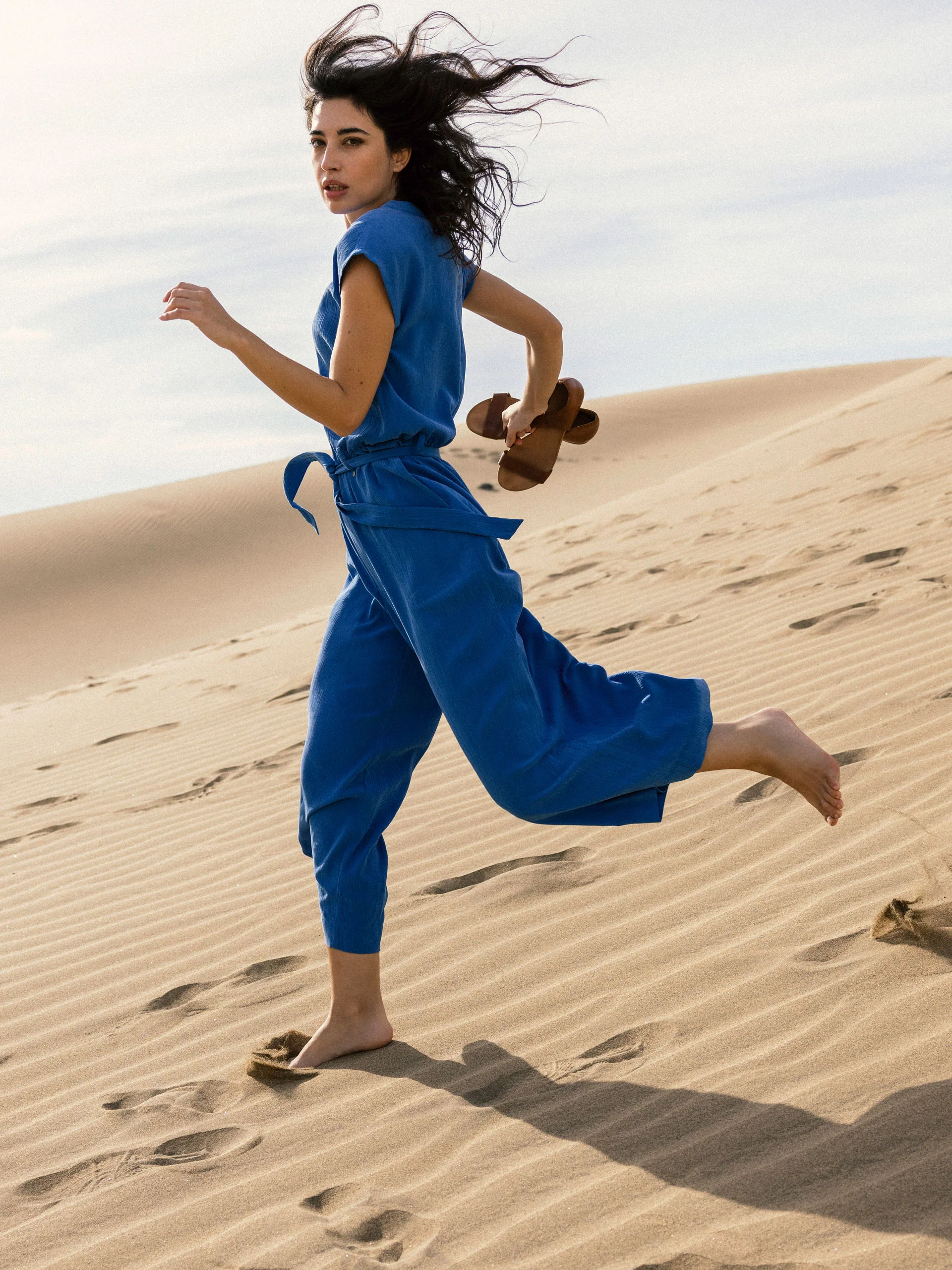 Jumpsuit mit Gürtel - Image 12