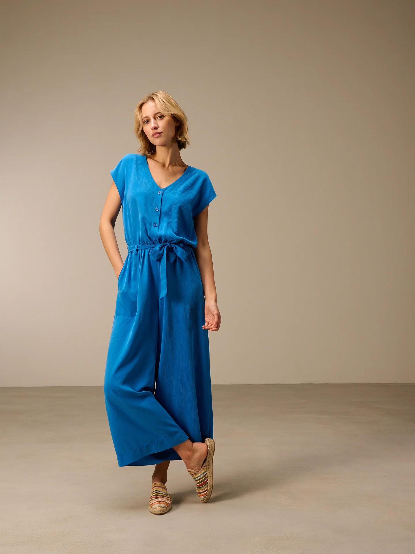 Jumpsuit mit Gürtel - Image 7