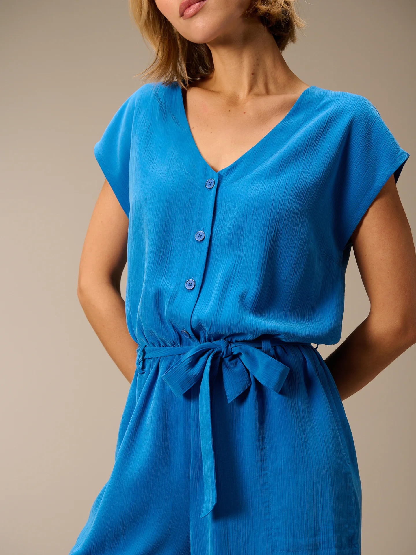 Jumpsuit mit Gürtel - Image 8