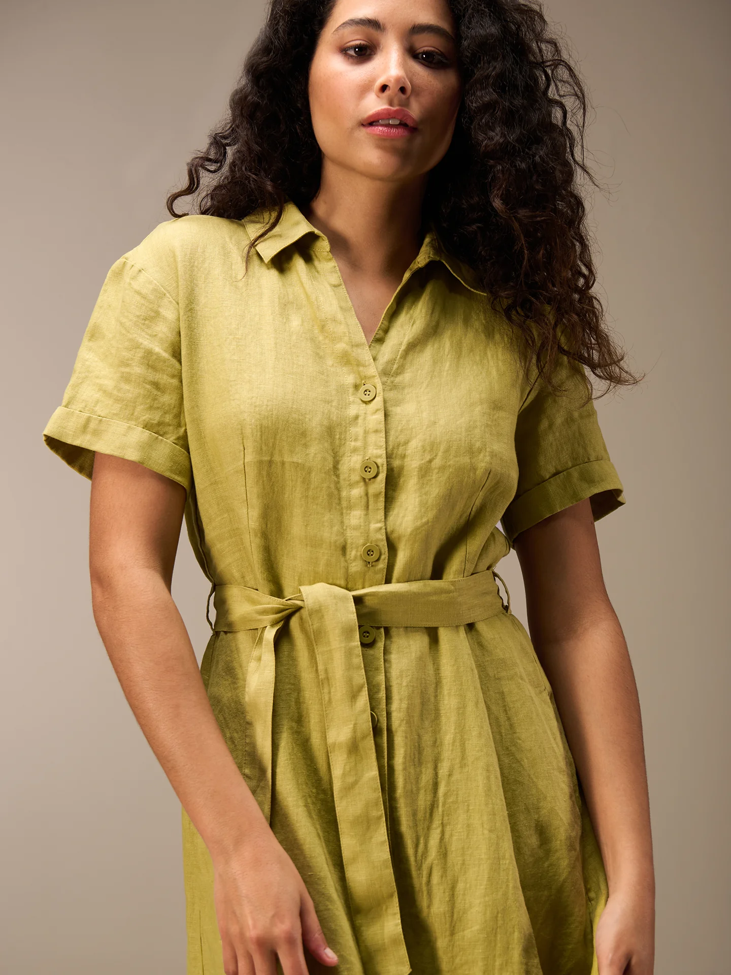 Kleid mit Knopfverschluss - Image 2