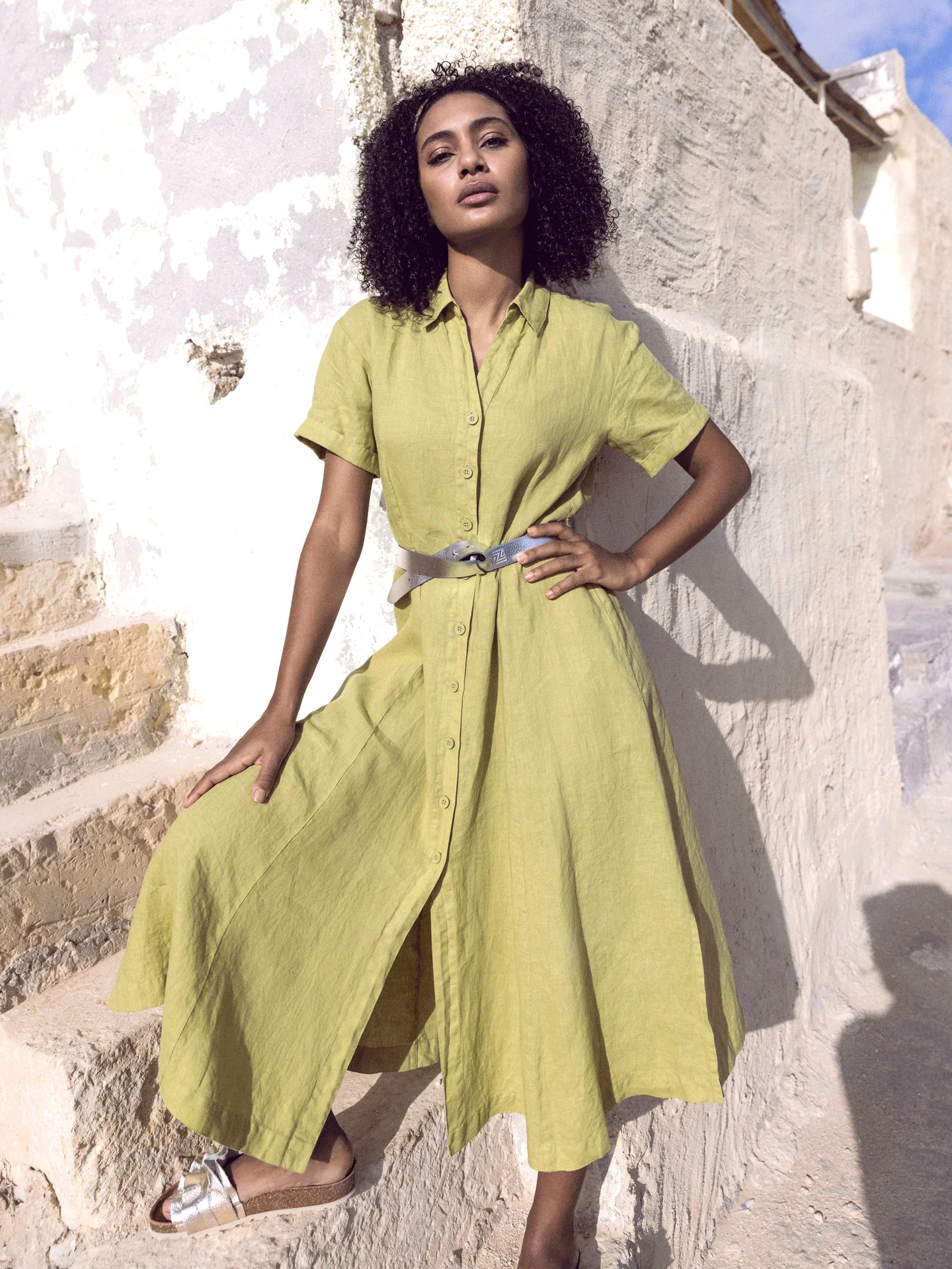 Kleid mit Knopfverschluss - Image 6