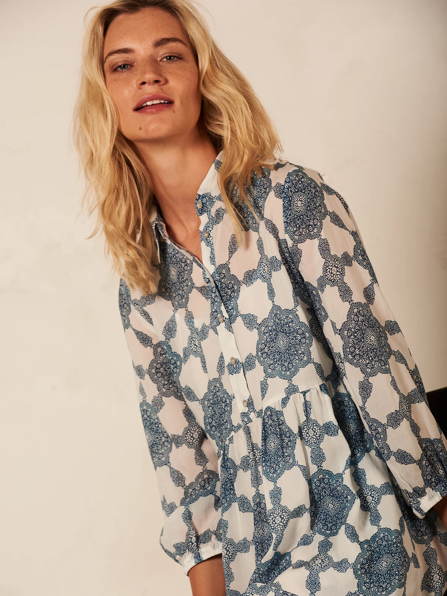 Kleid mit Kragen - Image 8