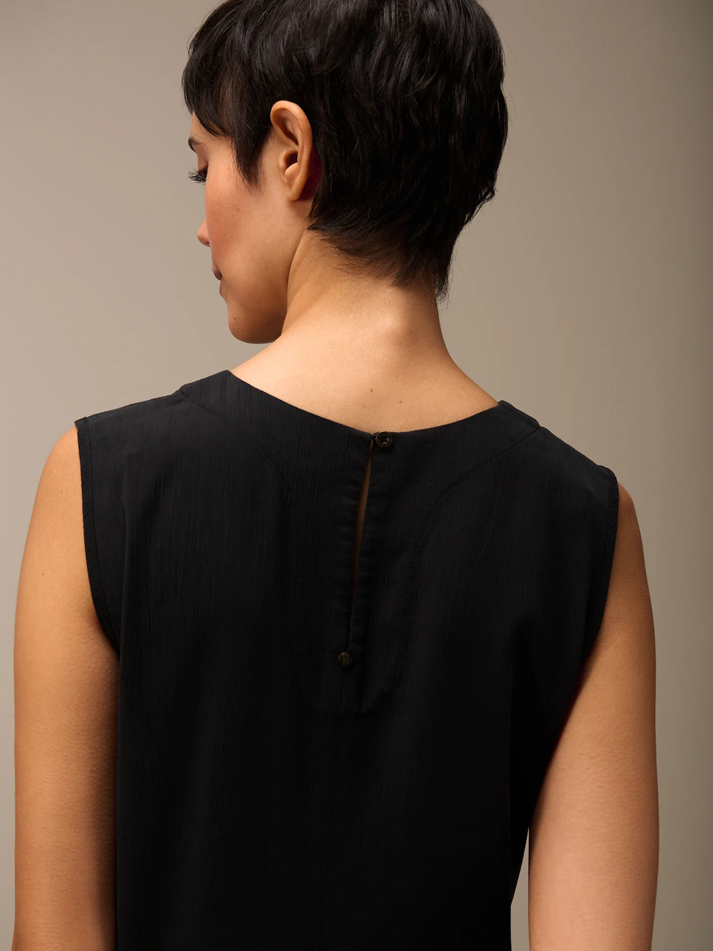 Kleid mit Rundhals - Image 4