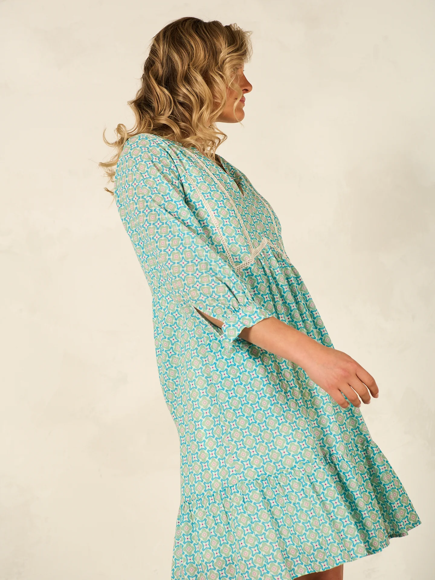 Kleid mit Volant - Image 3