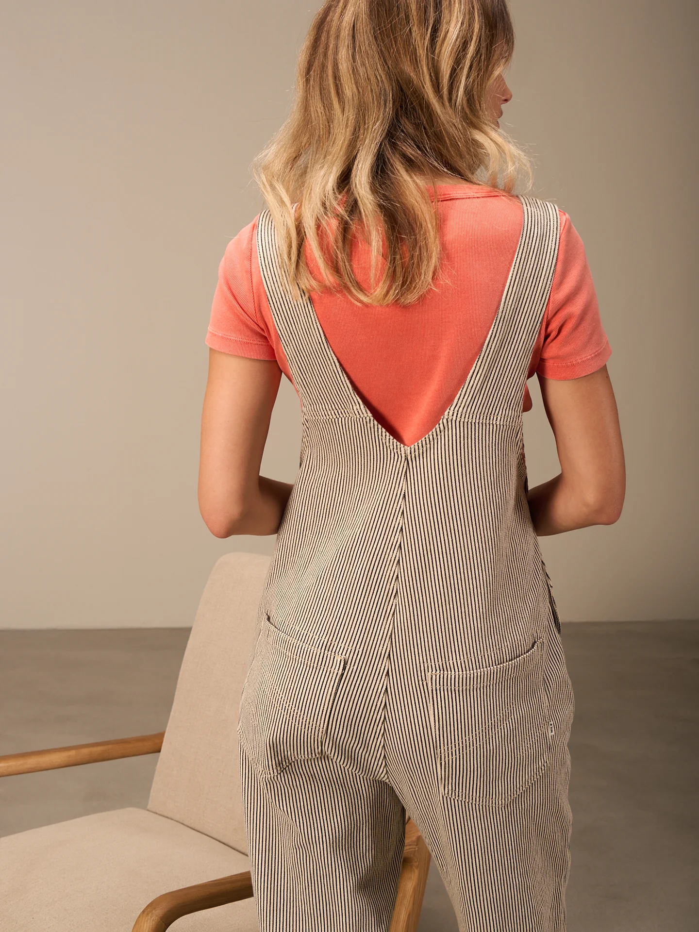 Latzhose mit Streifen - Image 4