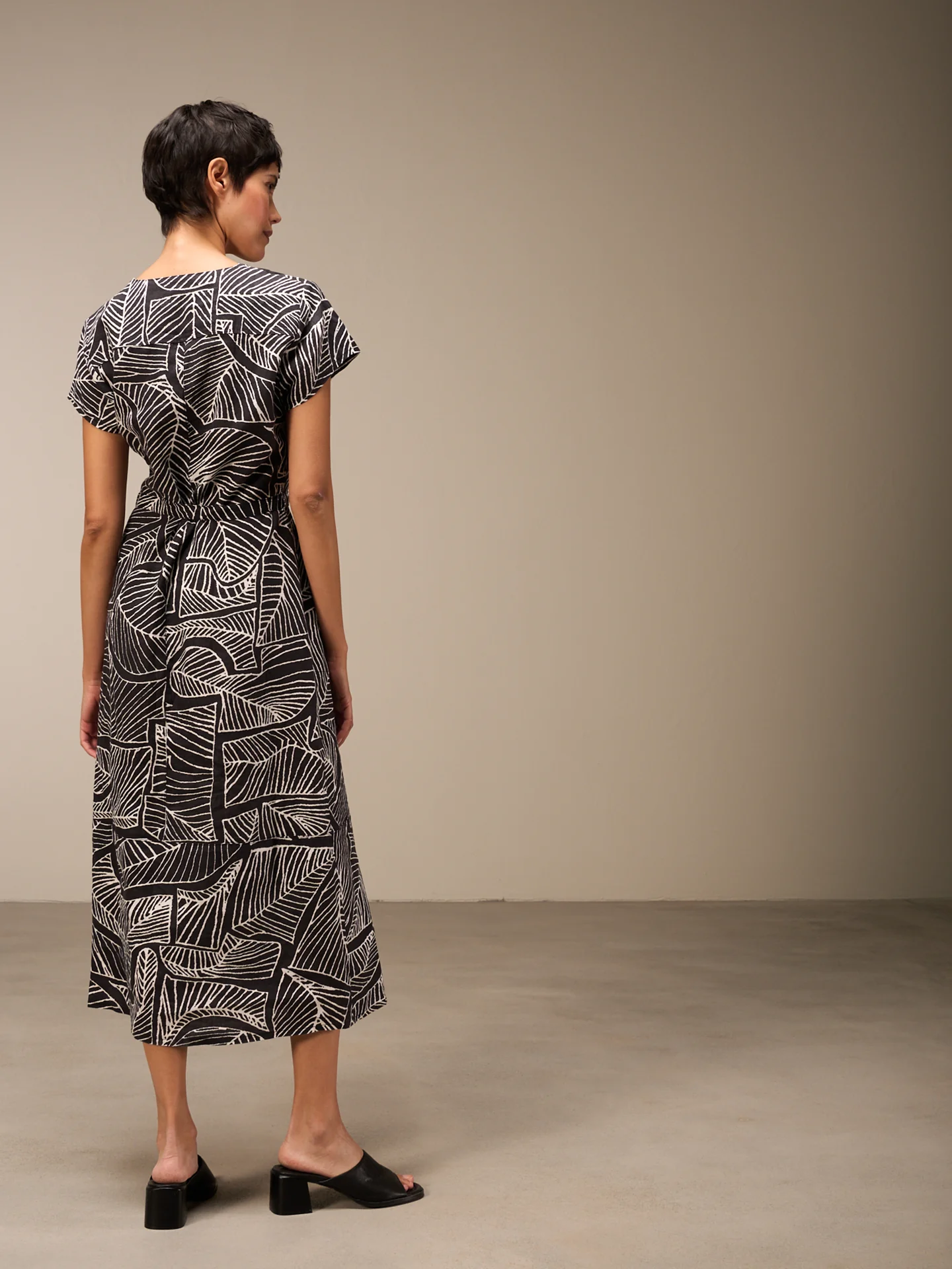 Leinenkleid - Image 4