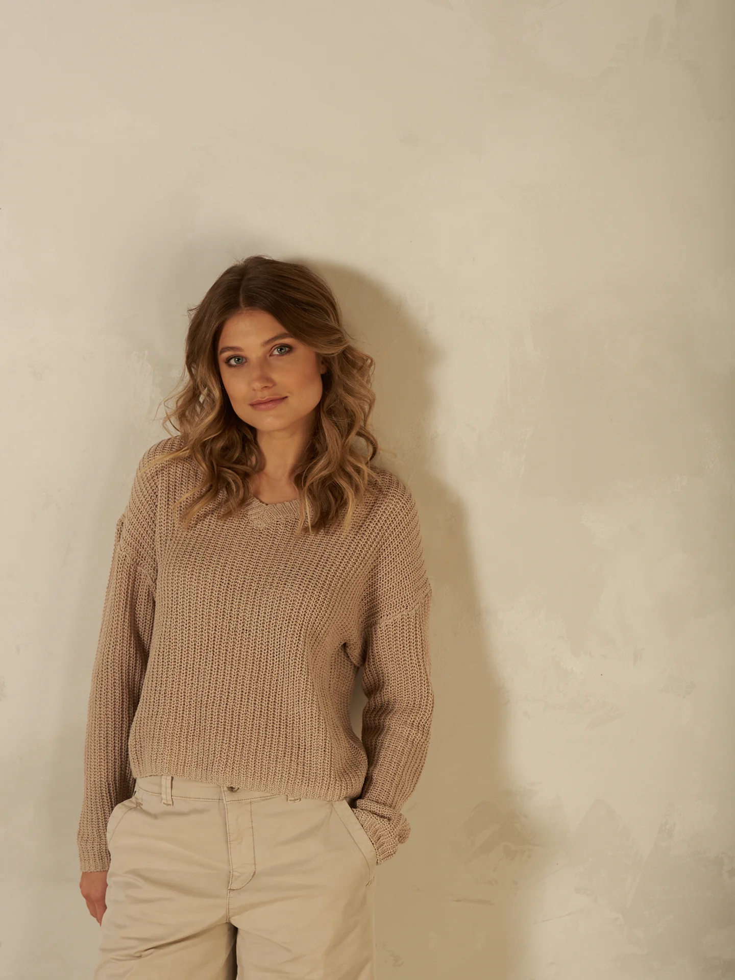 Pullover mit V-Ausschnitt - Image 2