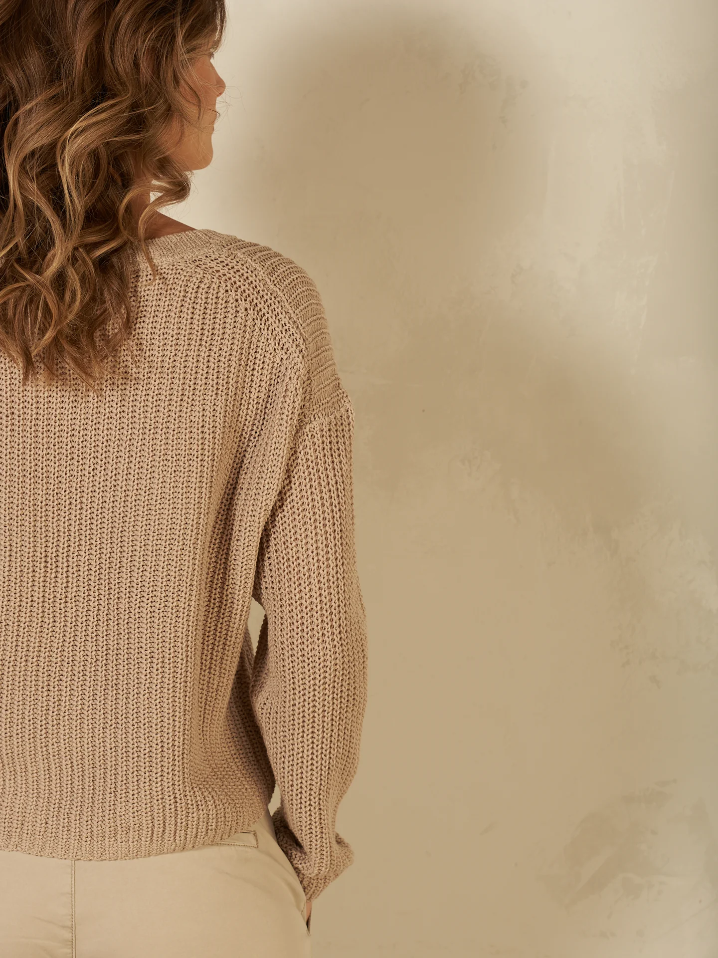 Pullover mit V-Ausschnitt - Image 4