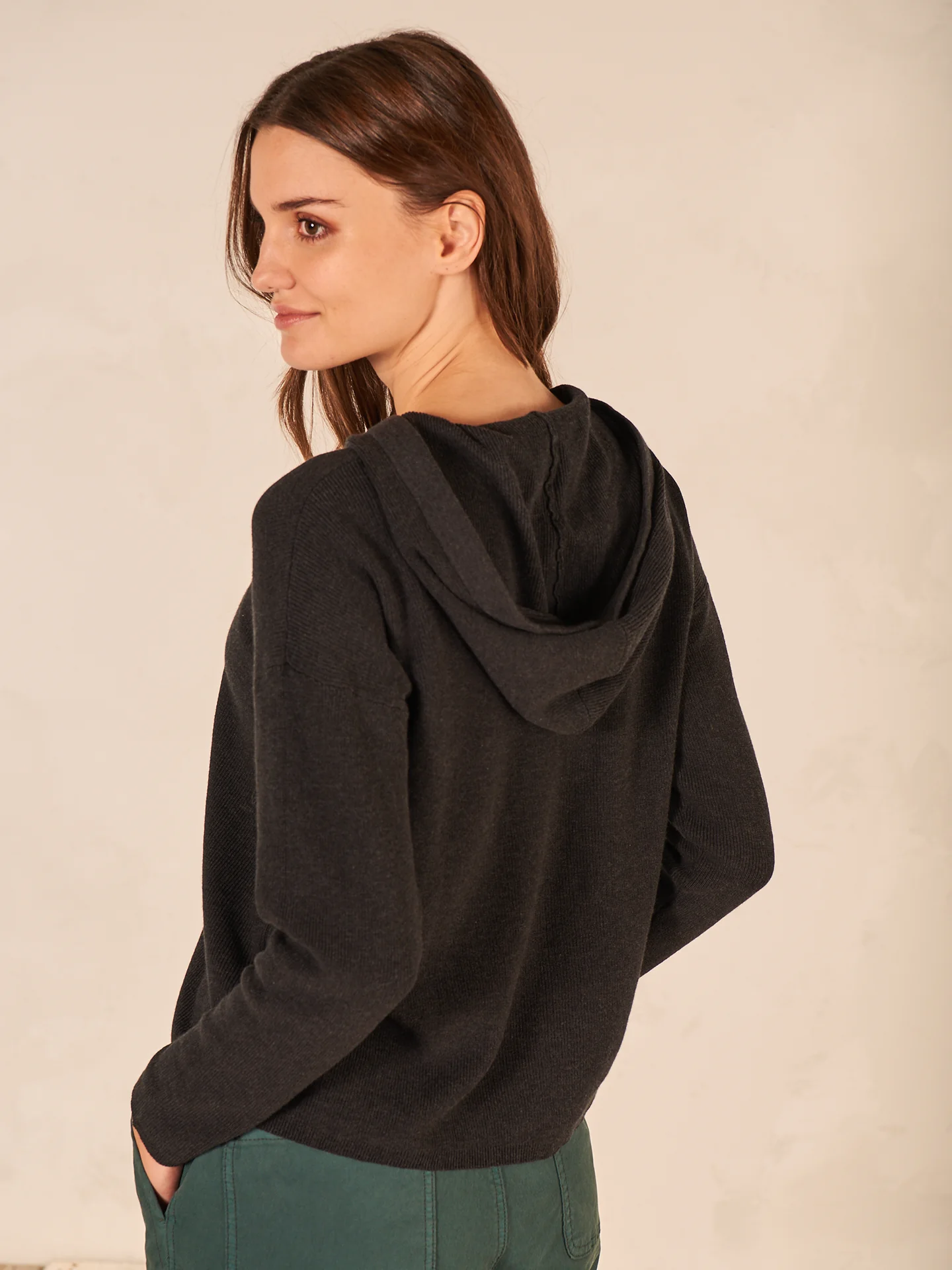Pullover mit Kapuze - Image 9