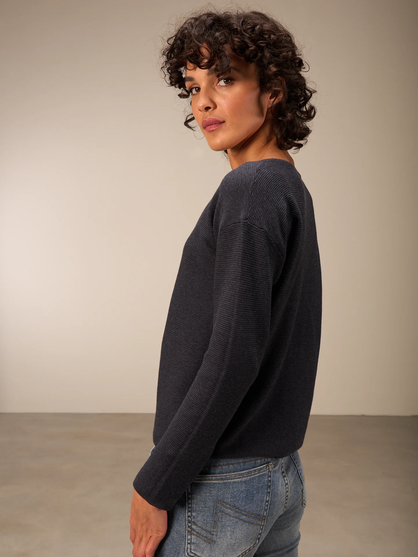 Pullover mit Rundauschnitt - Image 8
