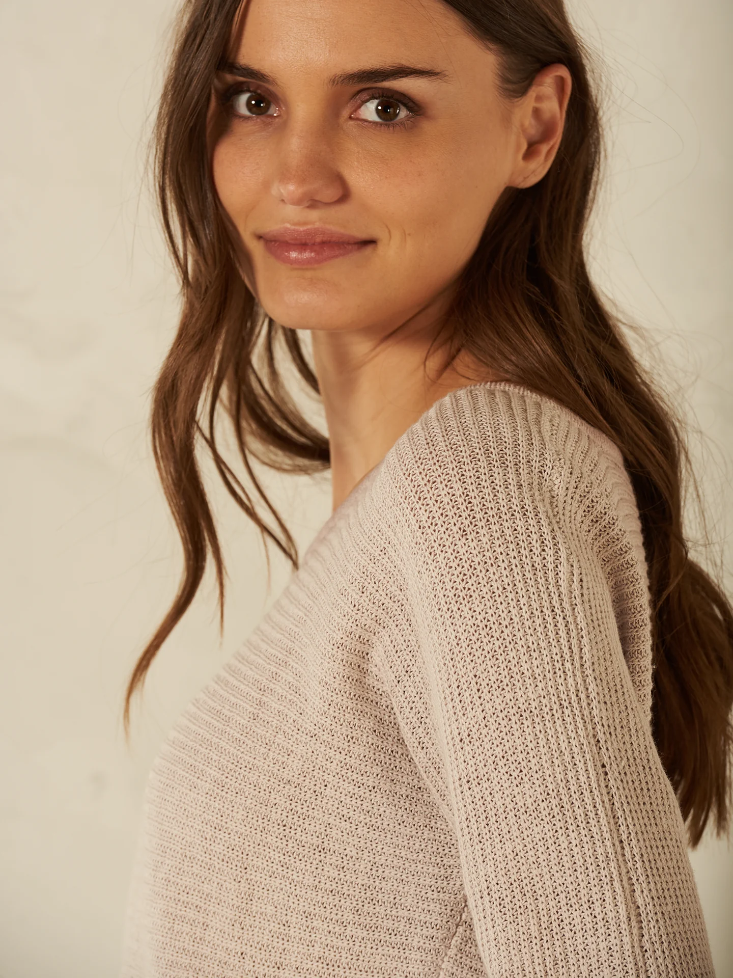 Pullover mit V-Ausschnitt - Image 9