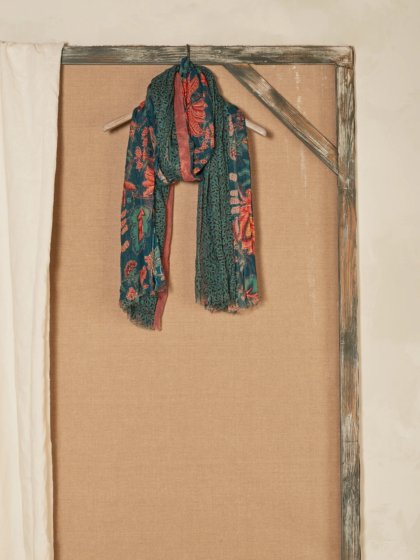 Schal mit Druck - Image 11