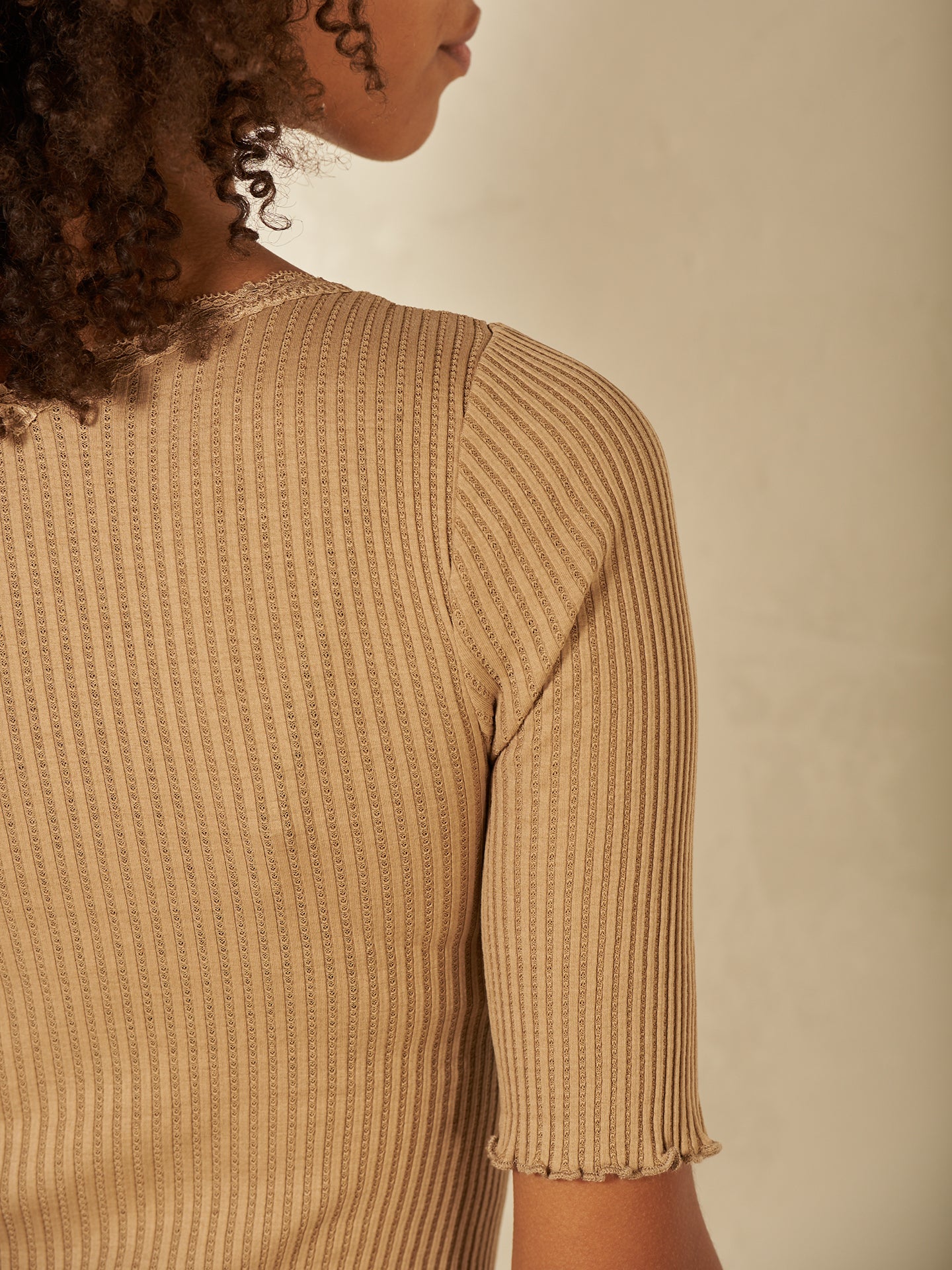 Shirt mit V-Ausschnitt - Image 12