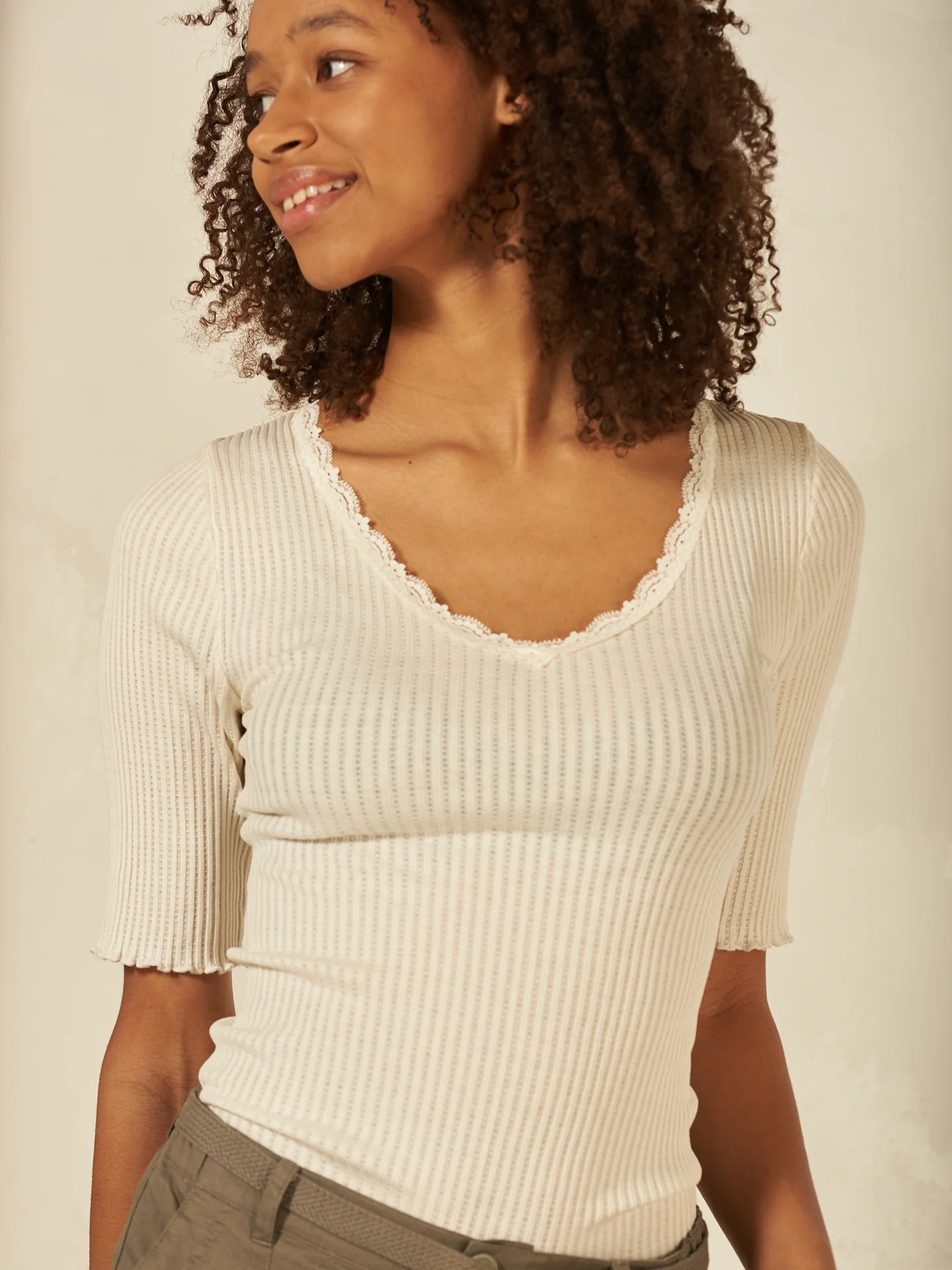 Shirt mit V-Ausschnitt - Image 6