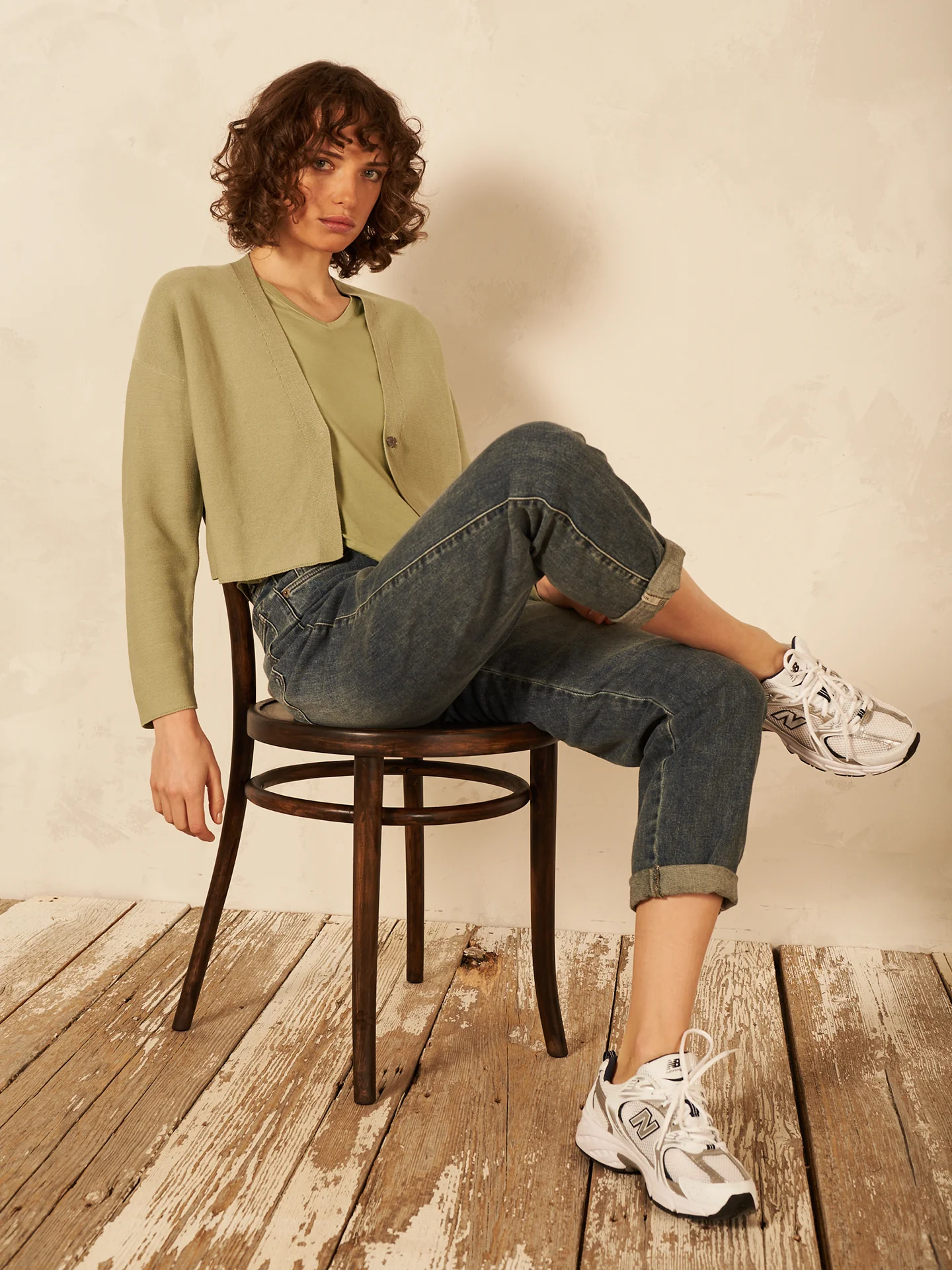 Shirt mit V-Ausschnitt - Image 7