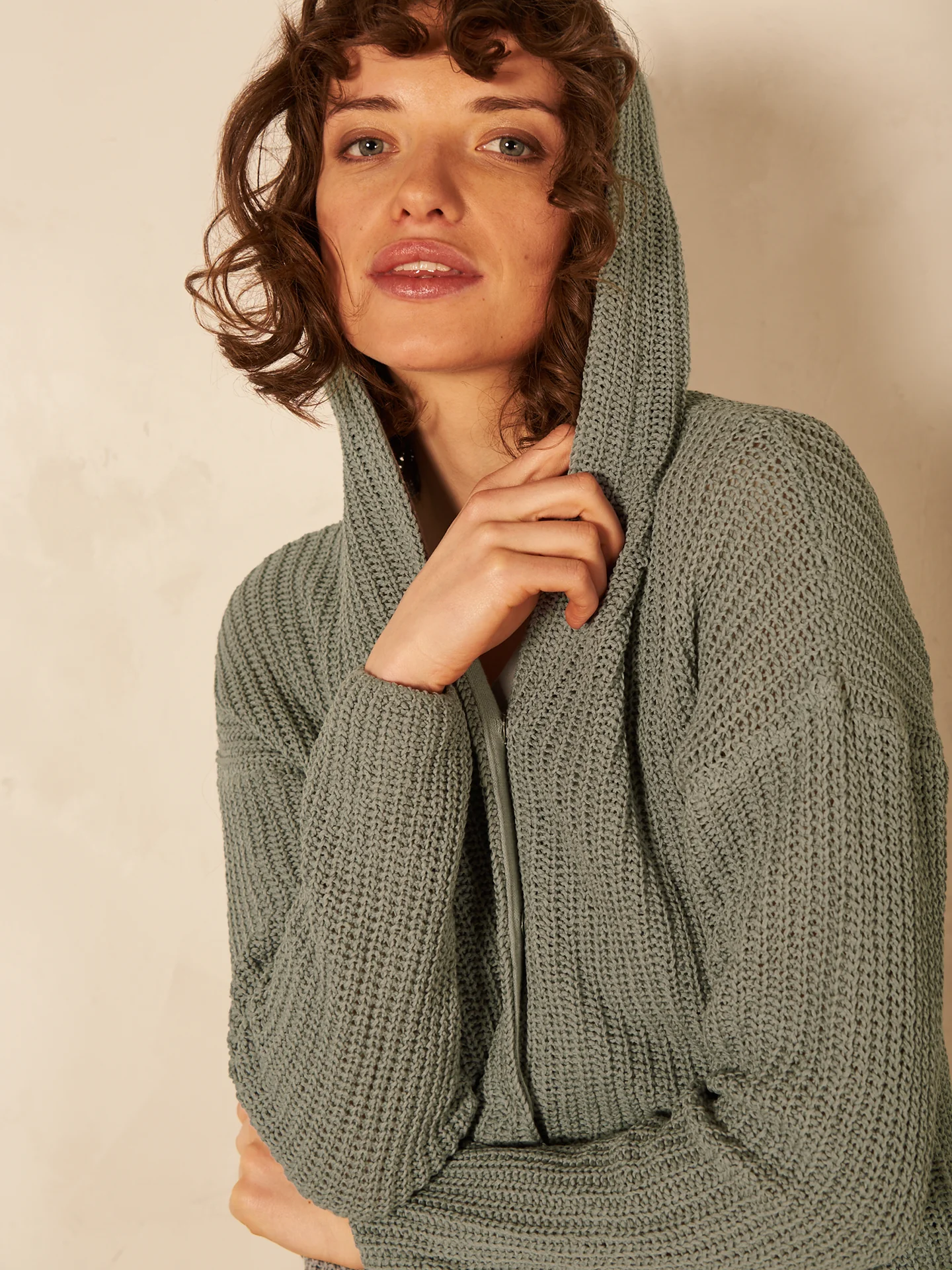 Strickjacke mit Kapuze