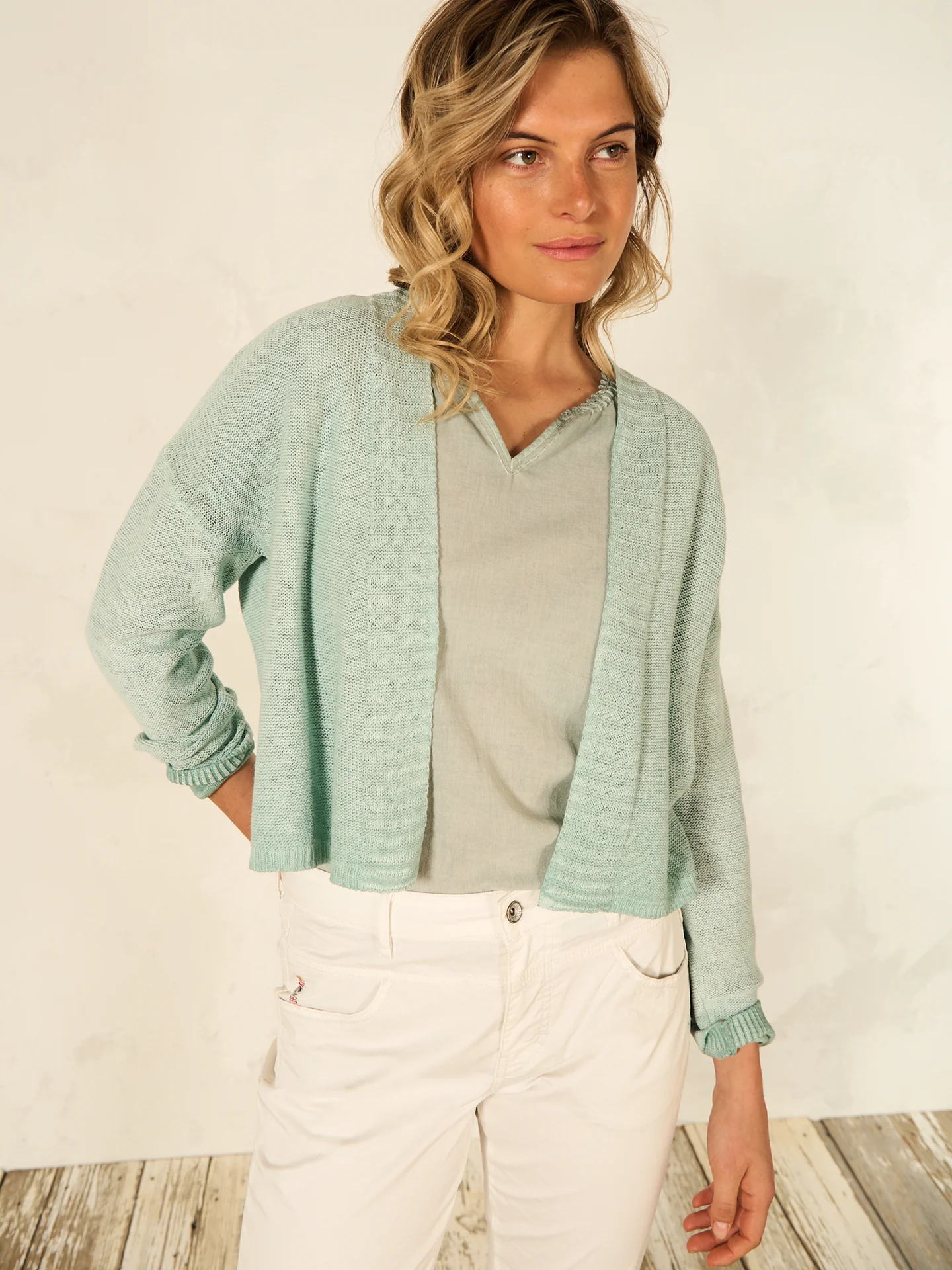 Strickjacke mit Leinen
