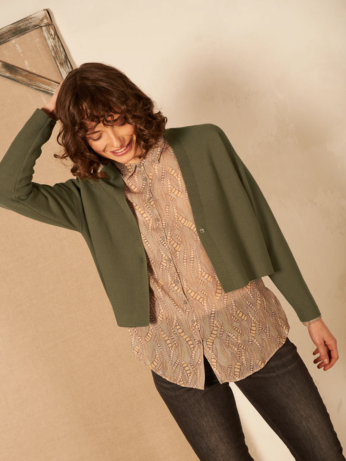 Strickjacke mit V-Ausschnitt - Image 6