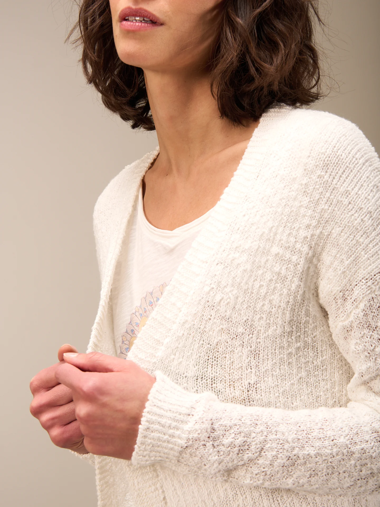 Strickjacke mit V-Ausschnitt - Image 11