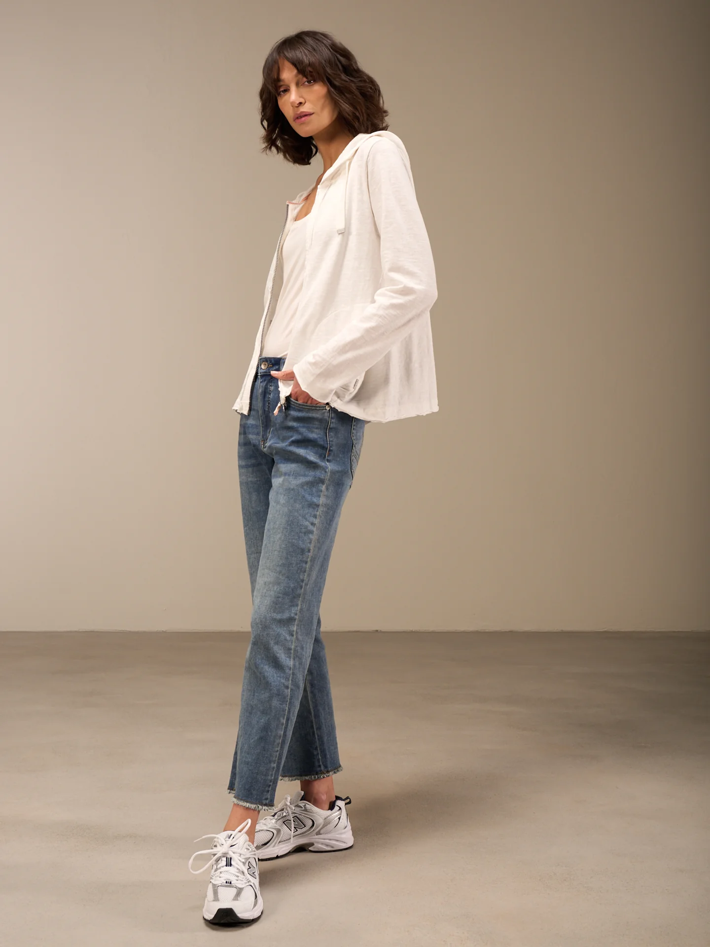 Sweatjacke mit Kapuze - Image 8