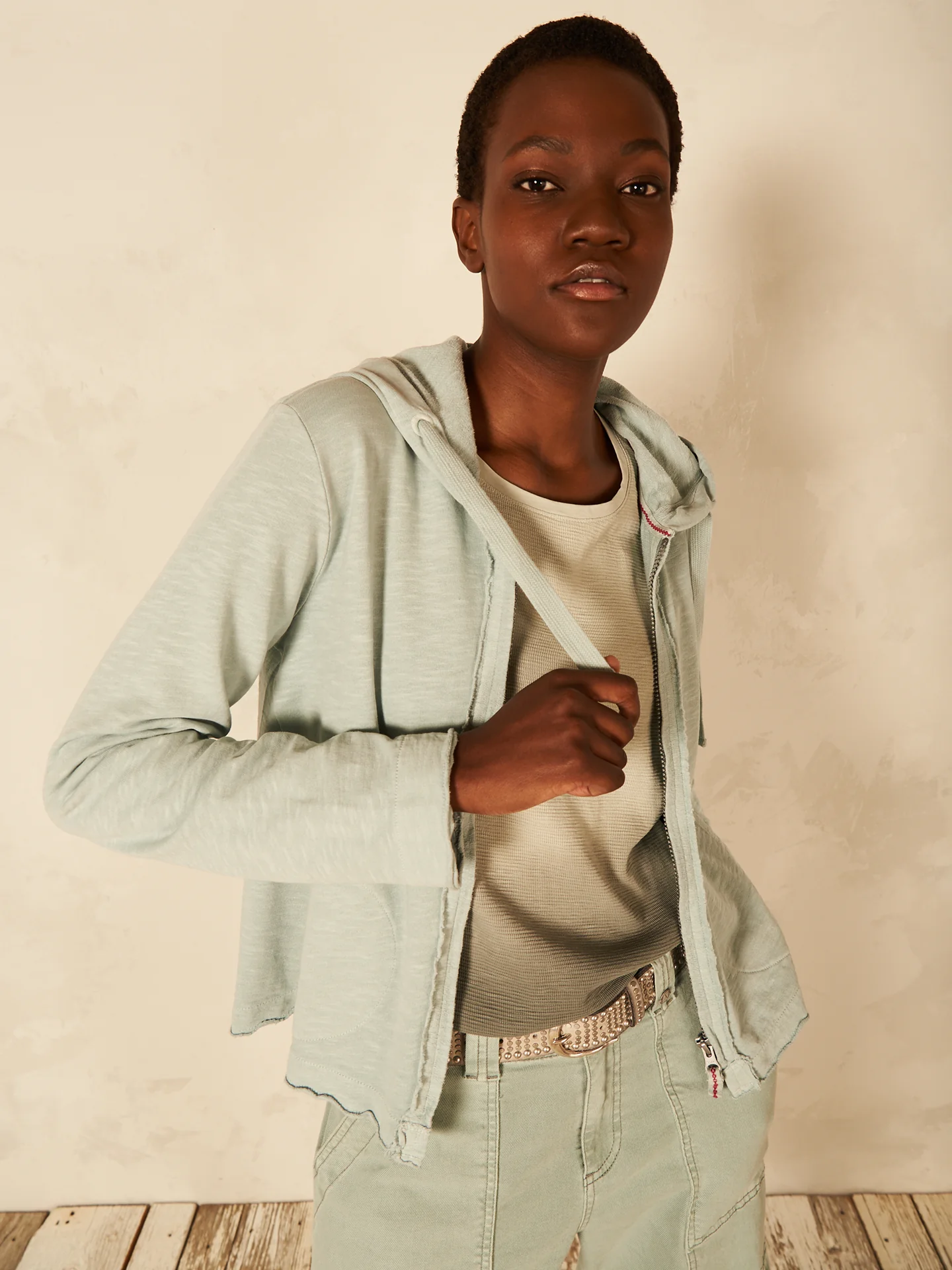 Sweatjacke mit Kapuze - Image 13
