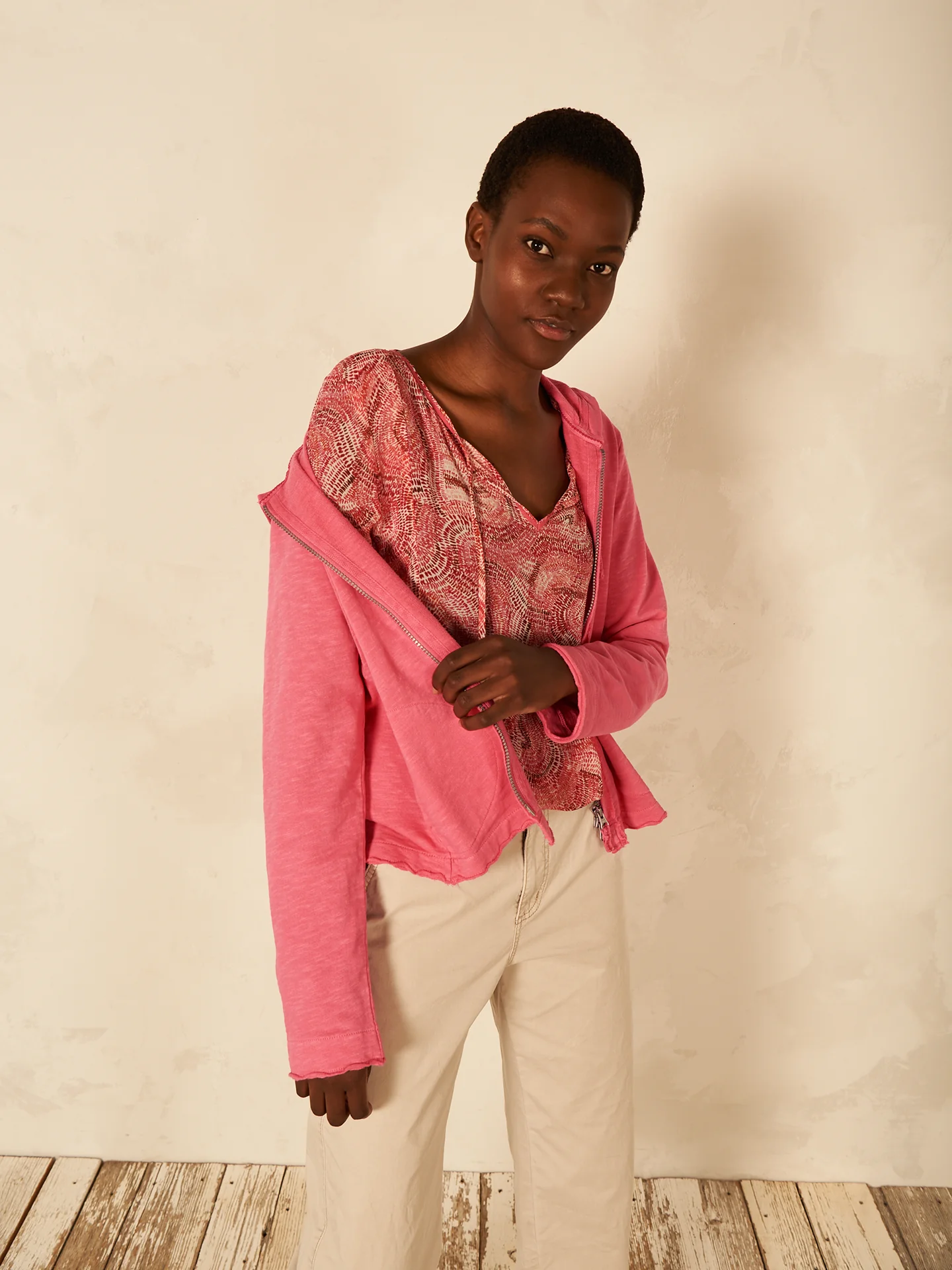 Sweatjacke mit Kapuze - Image 7