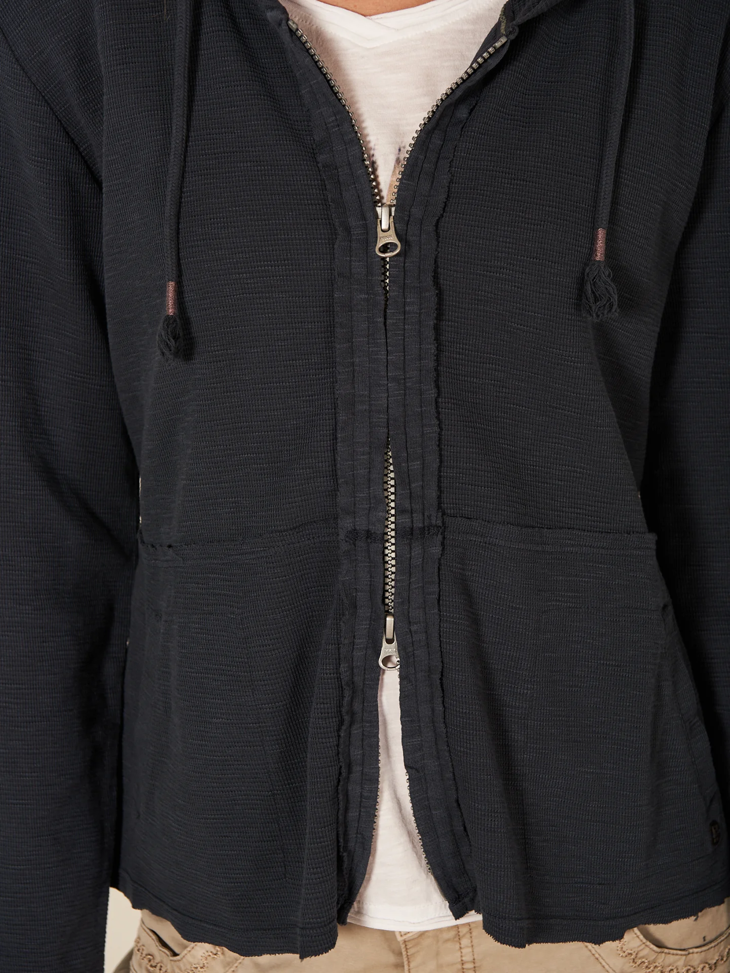 Sweatjacke mit Kapuze - Image 8