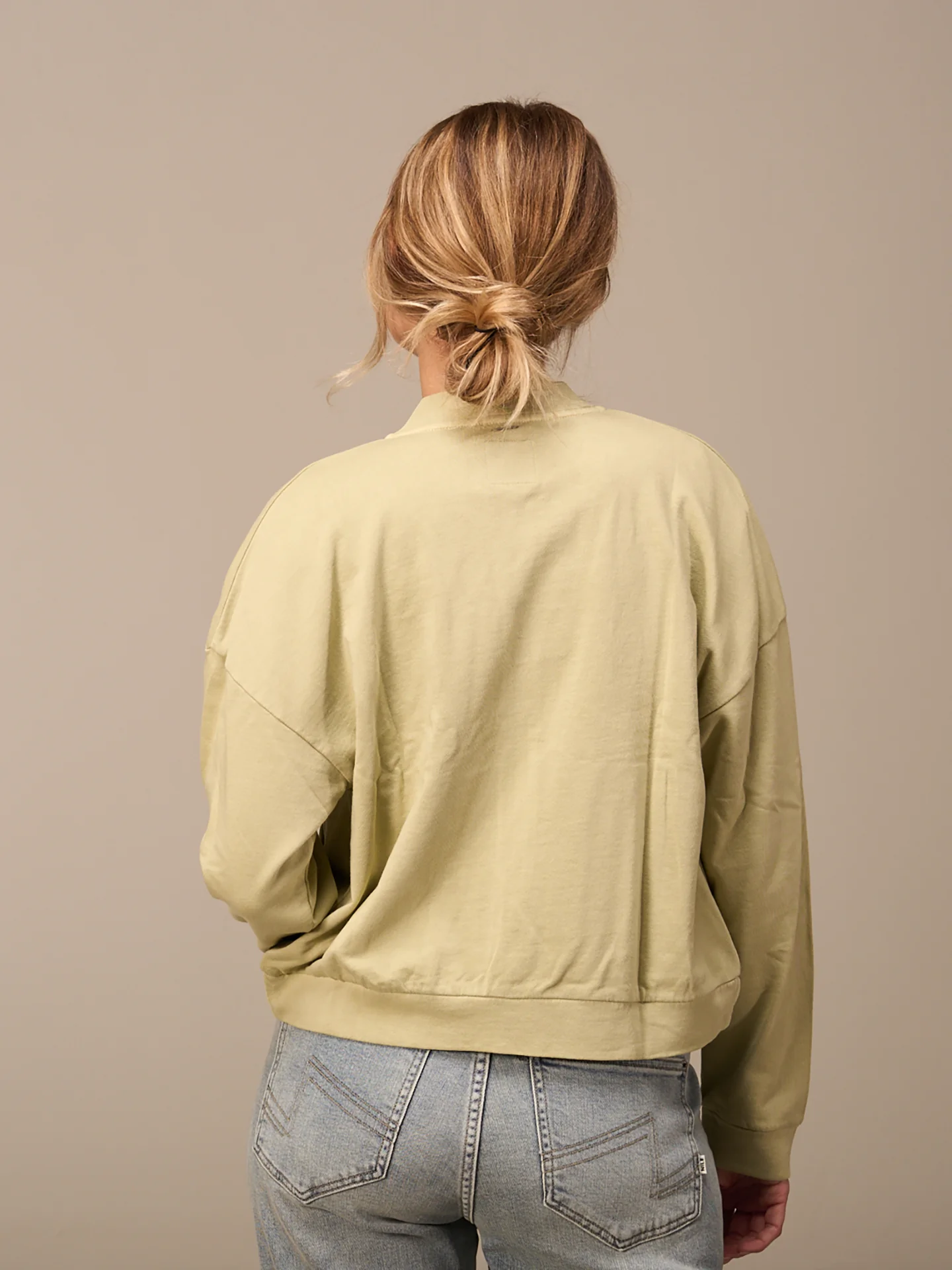 Sweatjacke mit Reissverschluss - Image 10