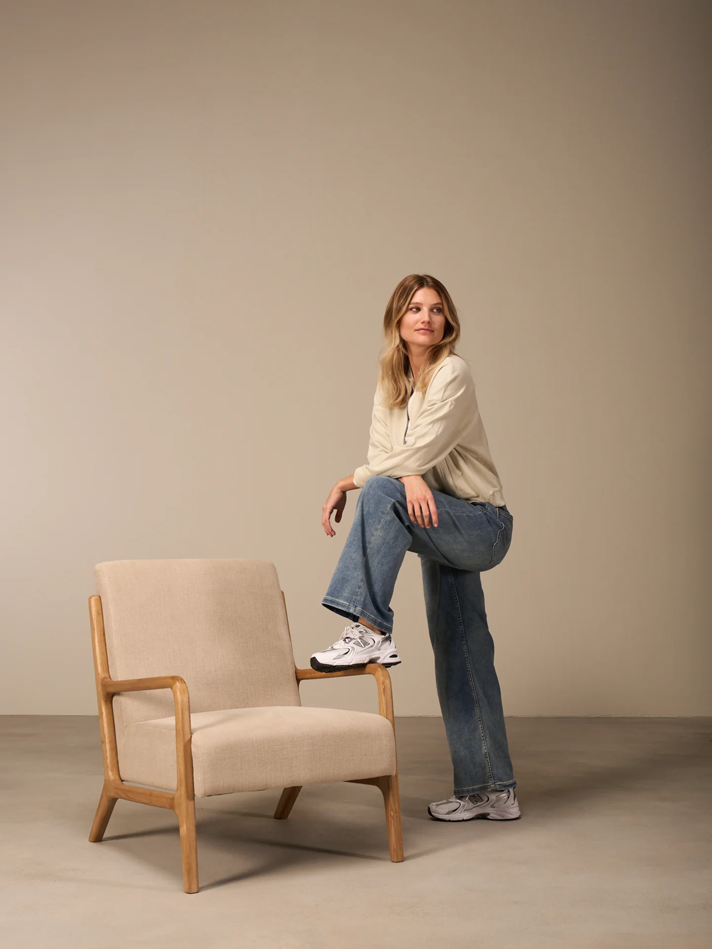 Sweatjacke mit Reissverschluss - Image 5