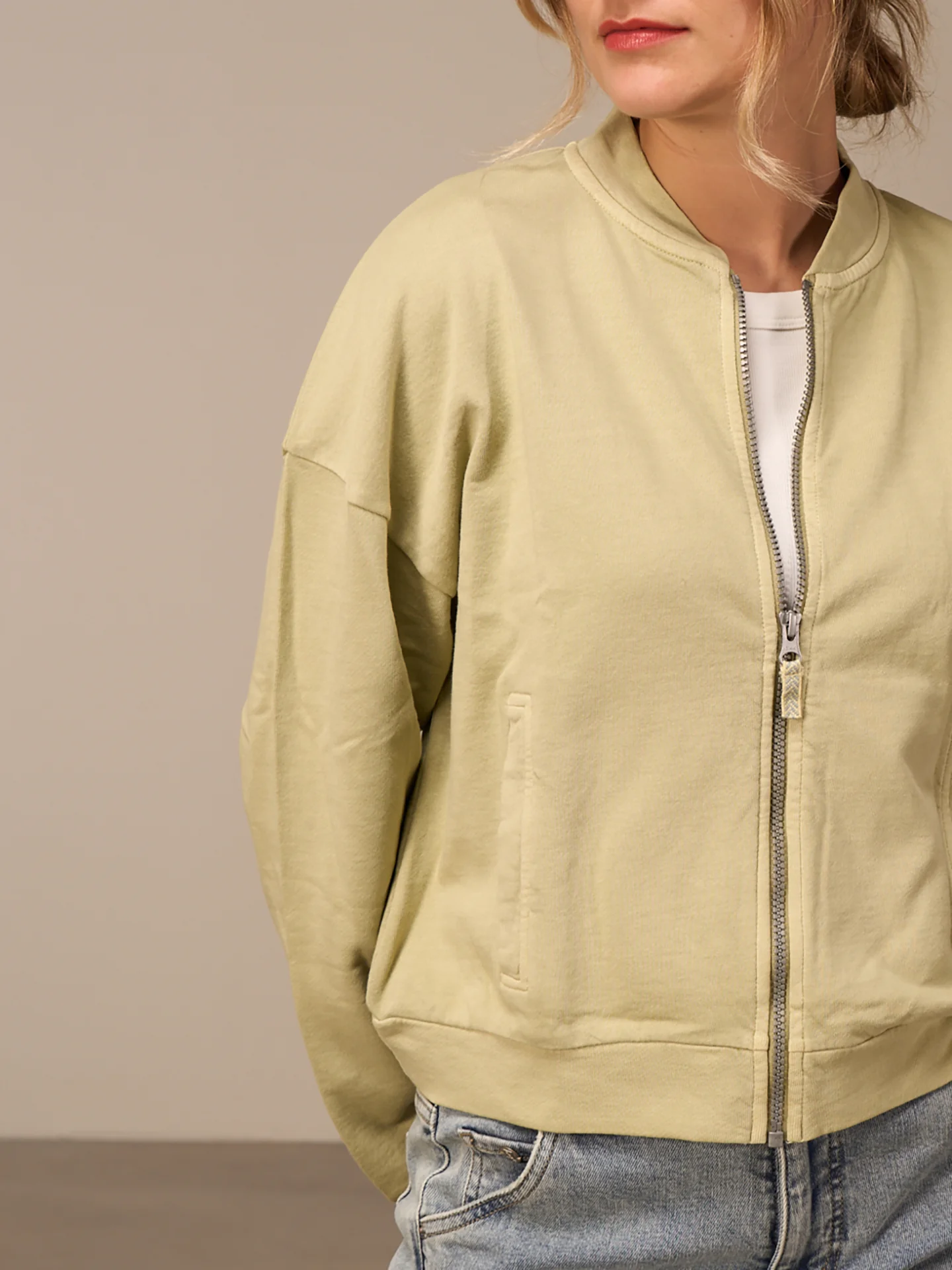 Sweatjacke mit Reissverschluss - Image 9