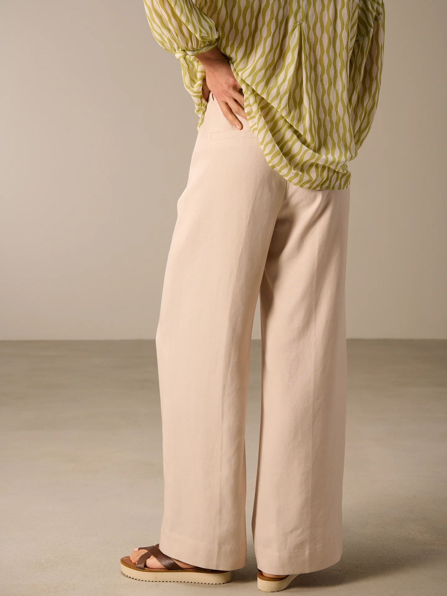 Hose Wide - Image 4