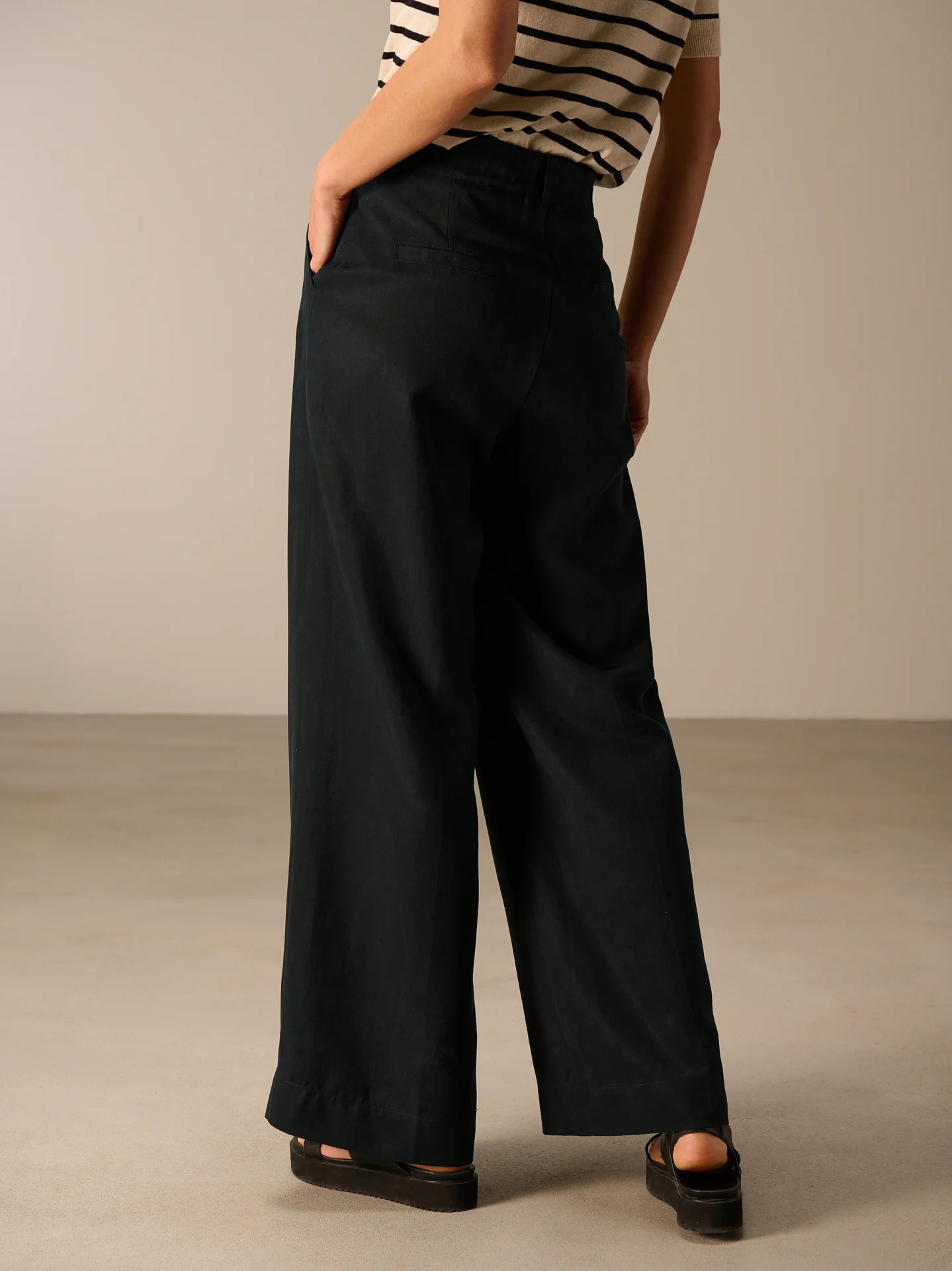 Hose Wide - Image 9